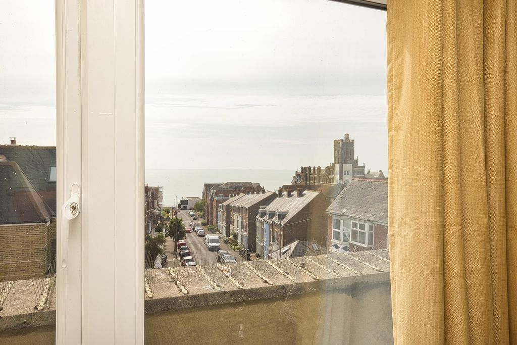 Property photo 2 of 11 Picture 2