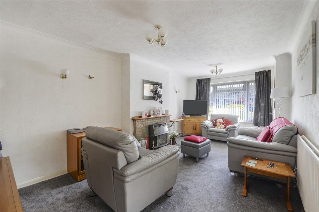 Property photo 2 of 15 04.