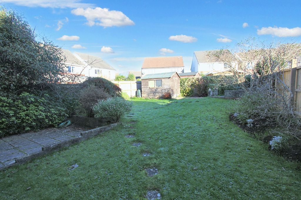 Property photo 2 of 25