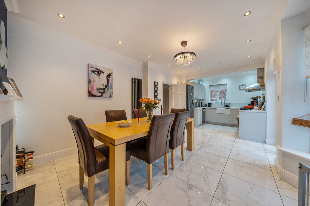 Property photo 3 of 19 1410669-14-698F6B...