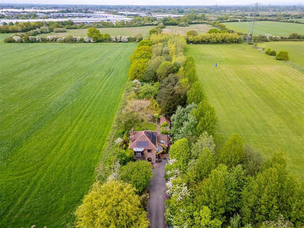 Property photo 2 of 24 Drone