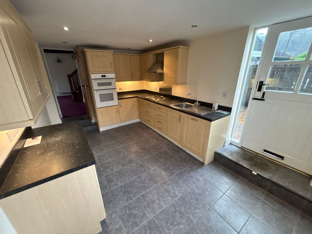 Additional image 5 of 3 bed end terrace house to rentDrewton, Brough, East Yorkshire HU15