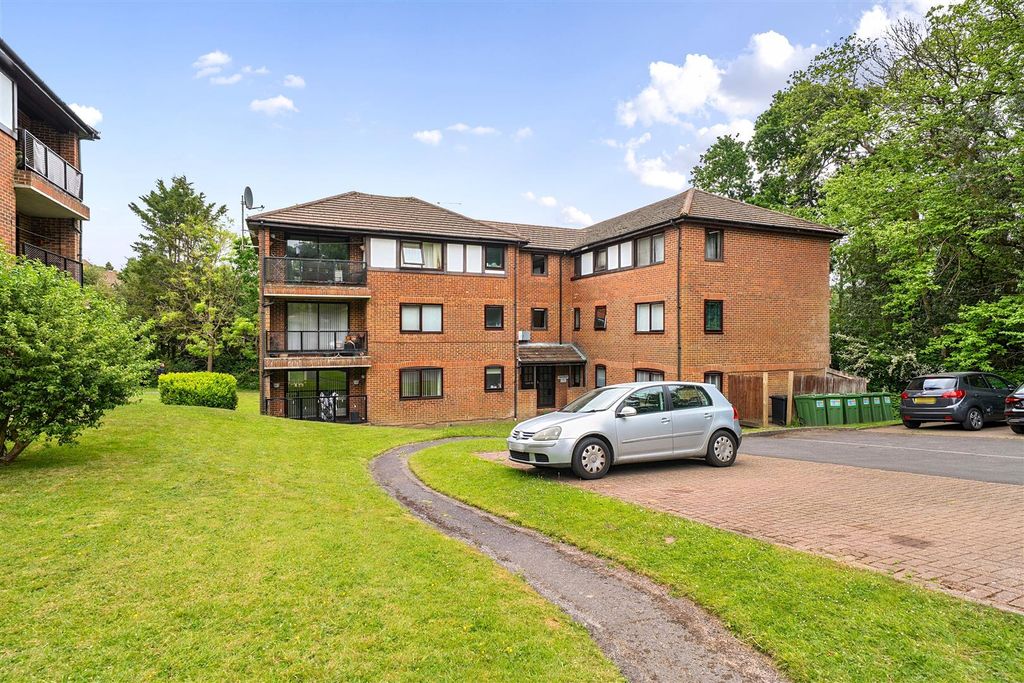 Property photo 1 of 14 1289664-3-6825B8F31Bcec-Arw.Jpg