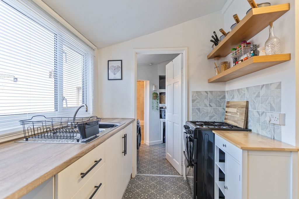 Property photo 3 of 22