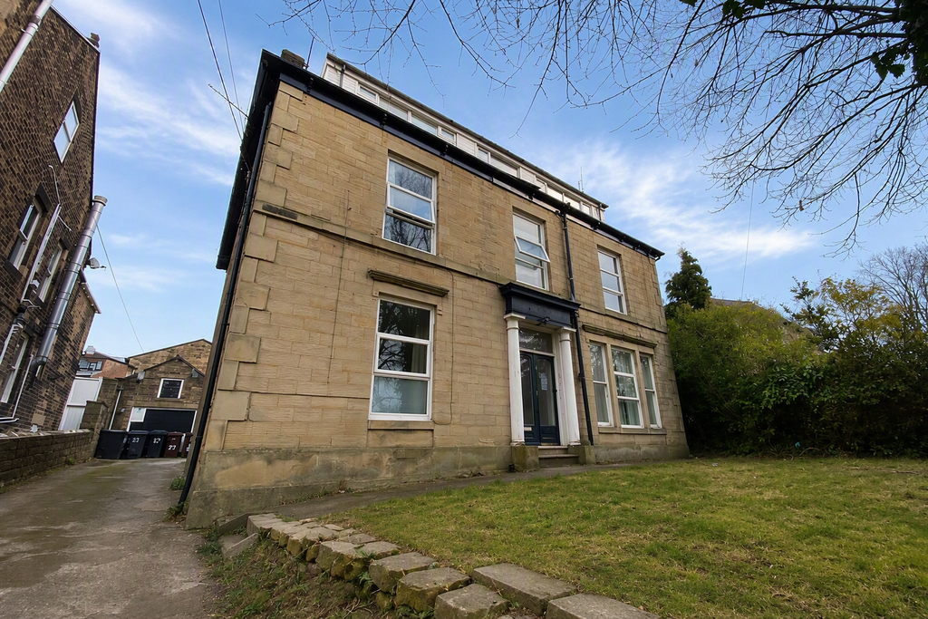 Property photo 1 of 8