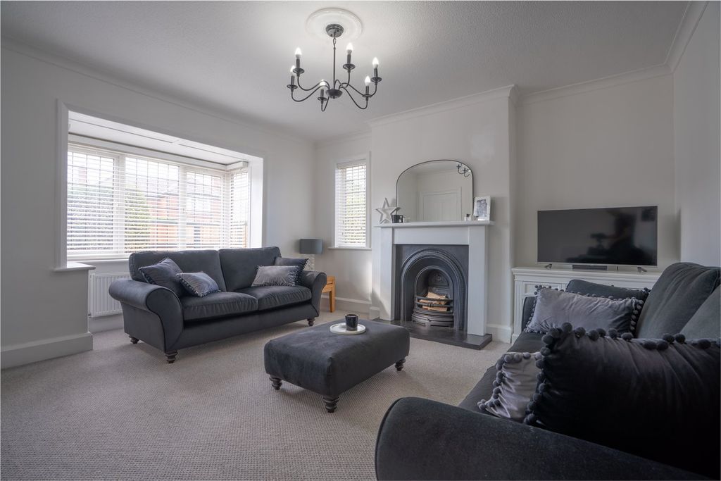 Property photo 2 of 30