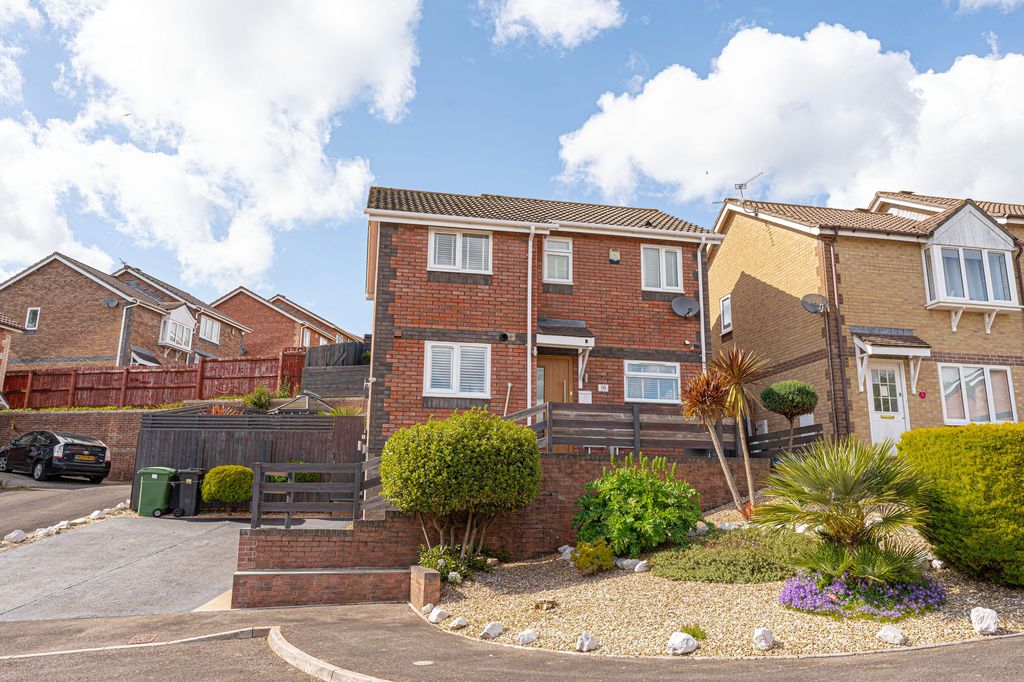Property photo 1 of 46