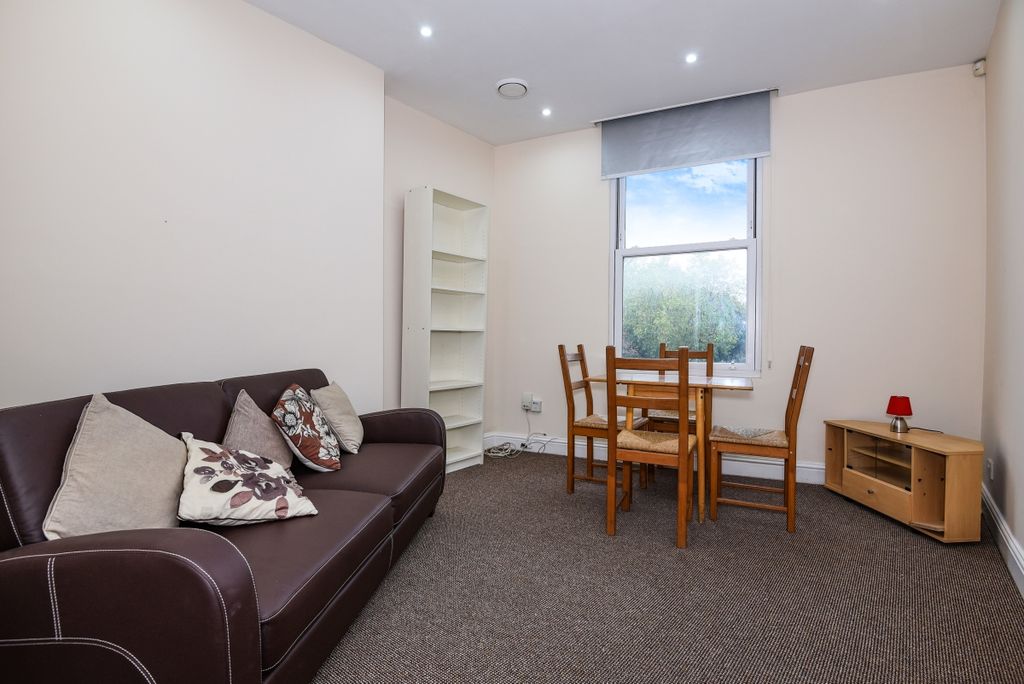 Property photo 1 of 7 227306 (1)