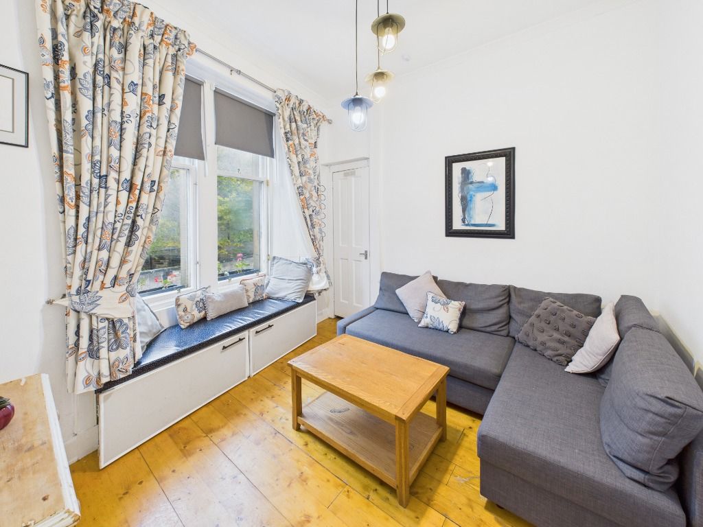 Property photo 2 of 11