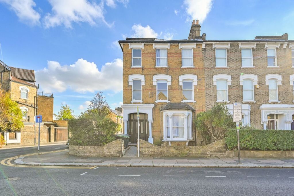 Property photo 1 of 7
