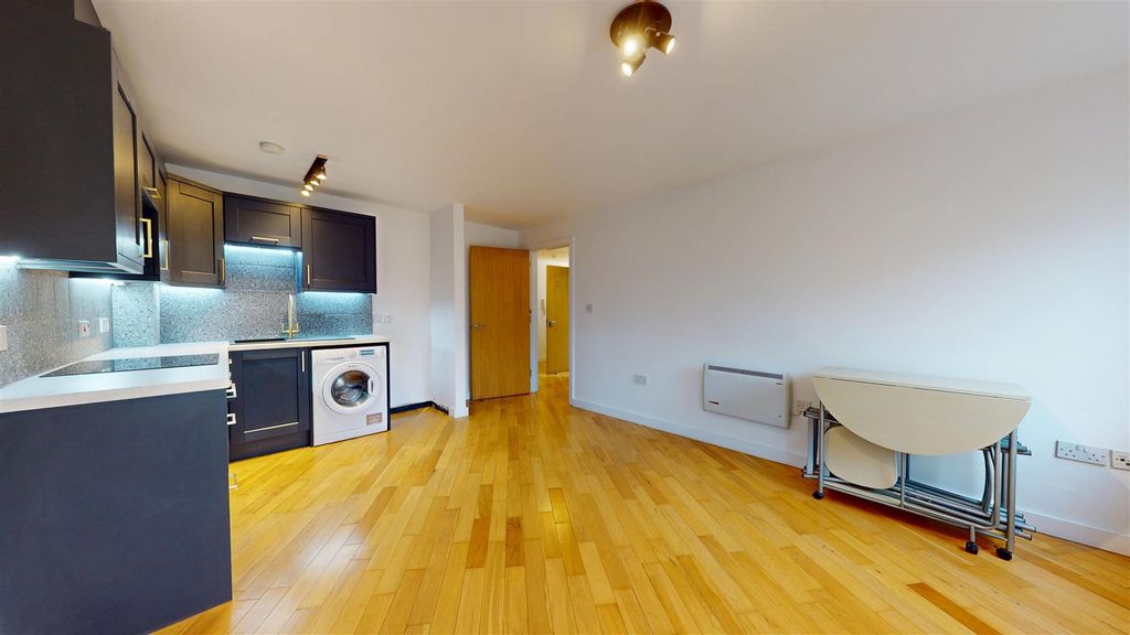 Property photo 3 of 9