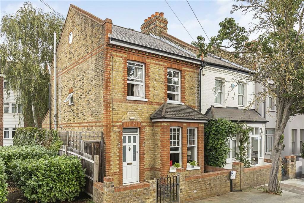 Property photo 1 of 8