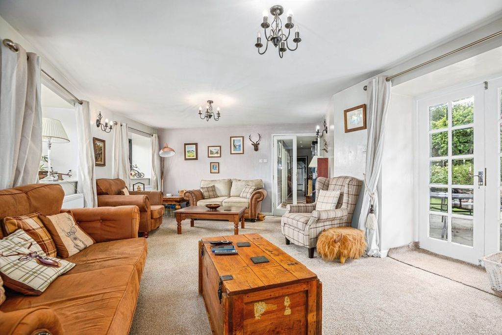 Property photo 3 of 33