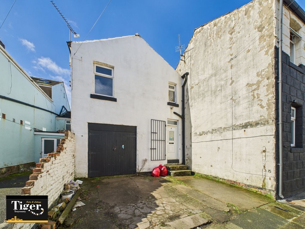 Property photo 1 of 11 Cam02176G0-Pr0494-Still011