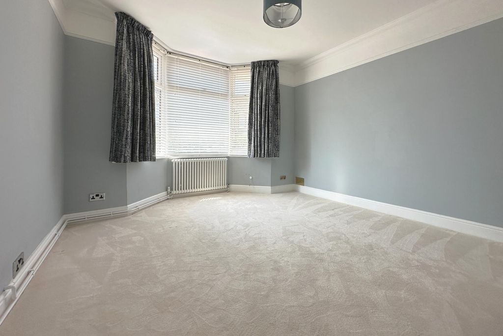 Property photo 2 of 21 Photo 7