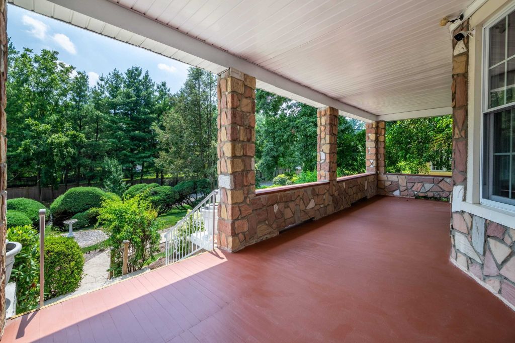 Property photo 1 of 12 <Alttext/>