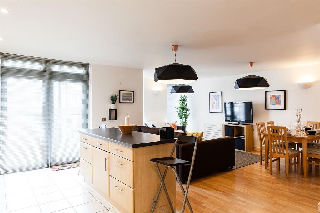 Property photo 1 of 16 Boundary House