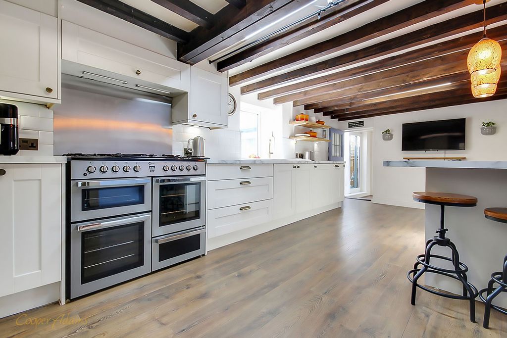 Property photo 2 of 21 Kitchen/Breakfast Room