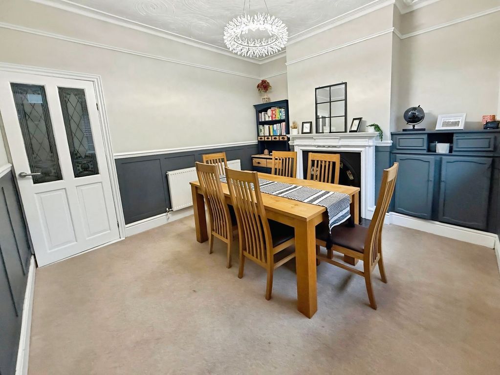 Property photo 2 of 14 Dining Room