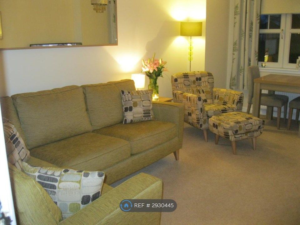 Property photo 3 of 13 Livingroom