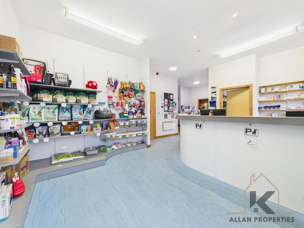 Property photo 2 of 32