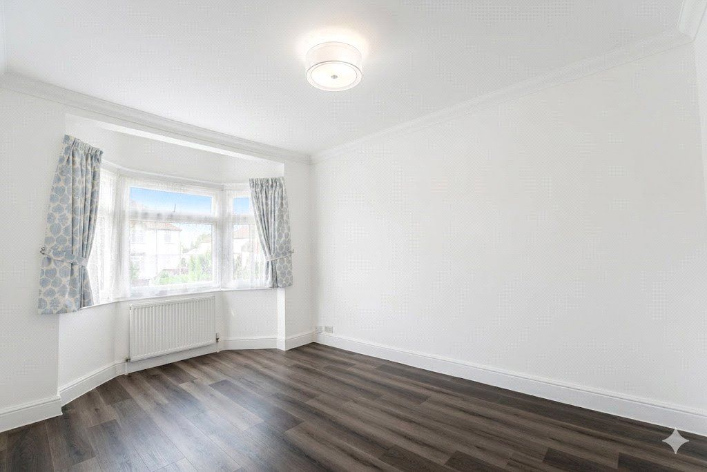 Property photo 3 of 9 Picture No. 44