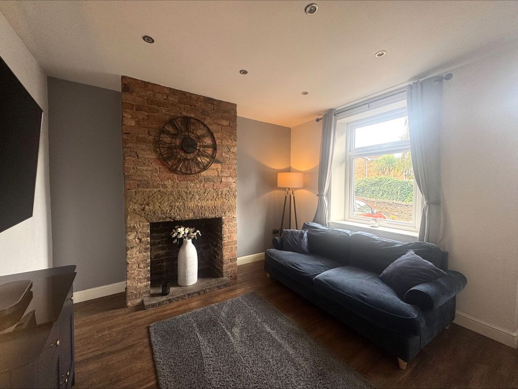 Property photo 2 of 10 Living Room