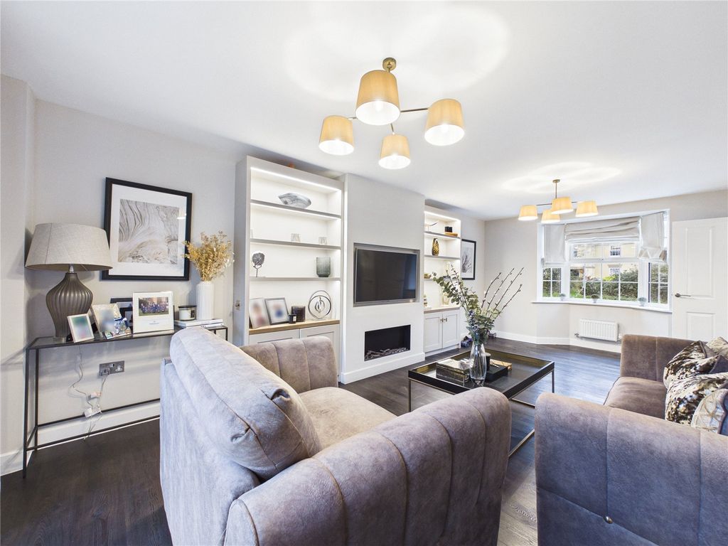 Property photo 3 of 24 Picture No. 21