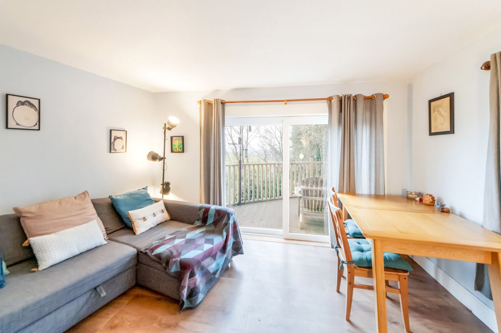 Property photo 3 of 21