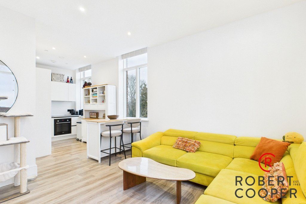 Property photo 2 of 8 Picture No. 13