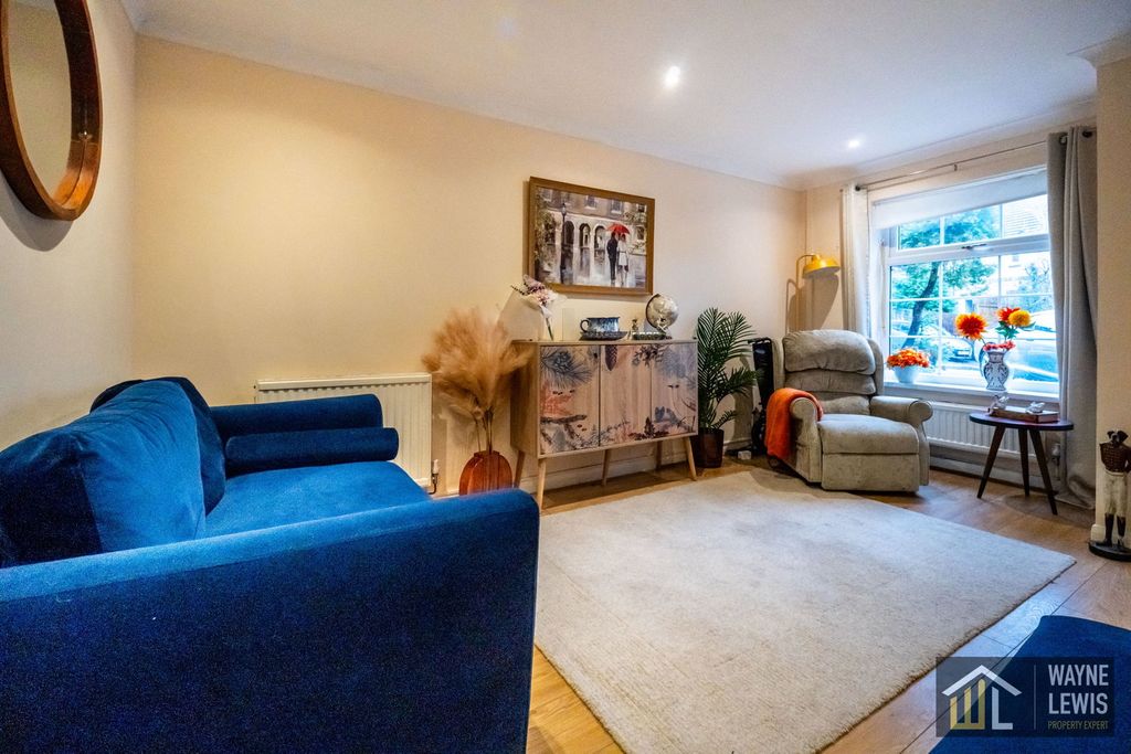 Property photo 2 of 24