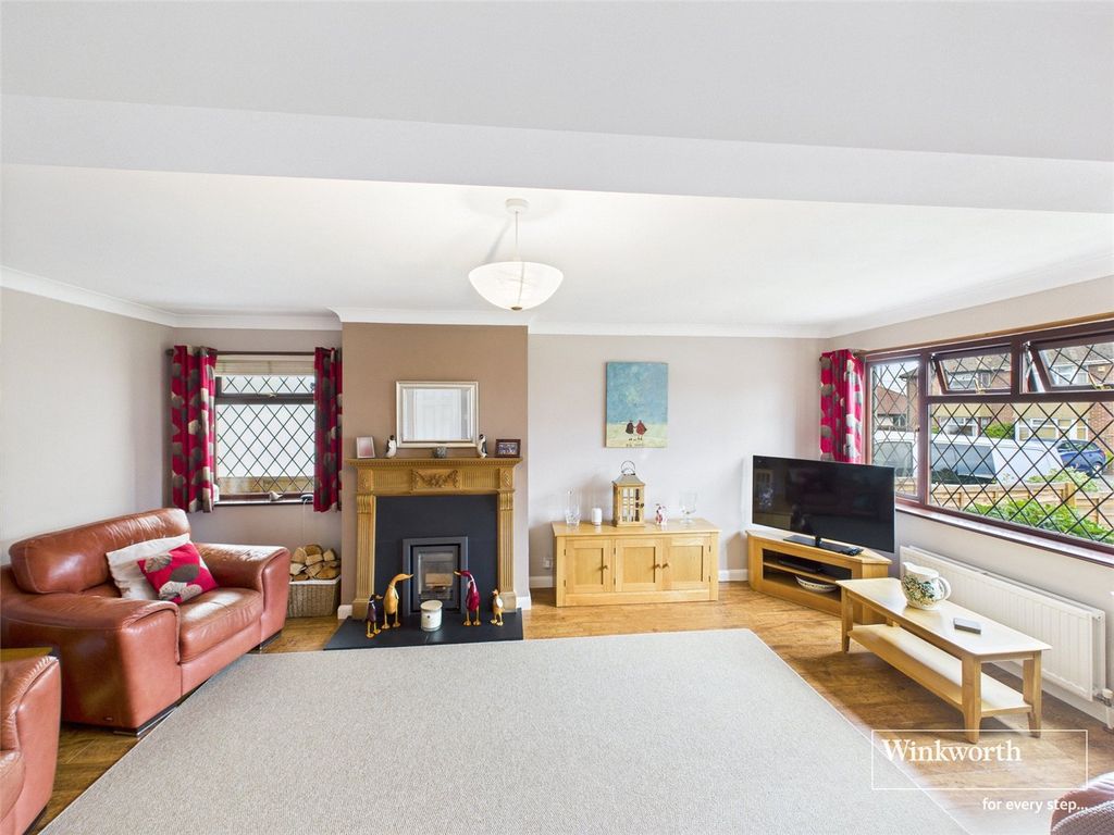 Property photo 3 of 22 Picture No. 30