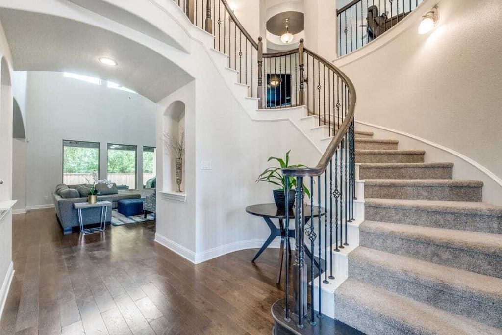 Property photo 3 of 18 <Alttext/>