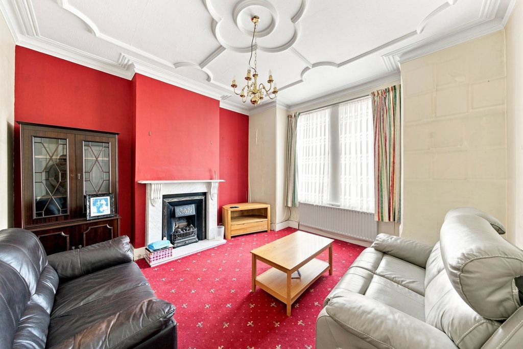 Property photo 3 of 15