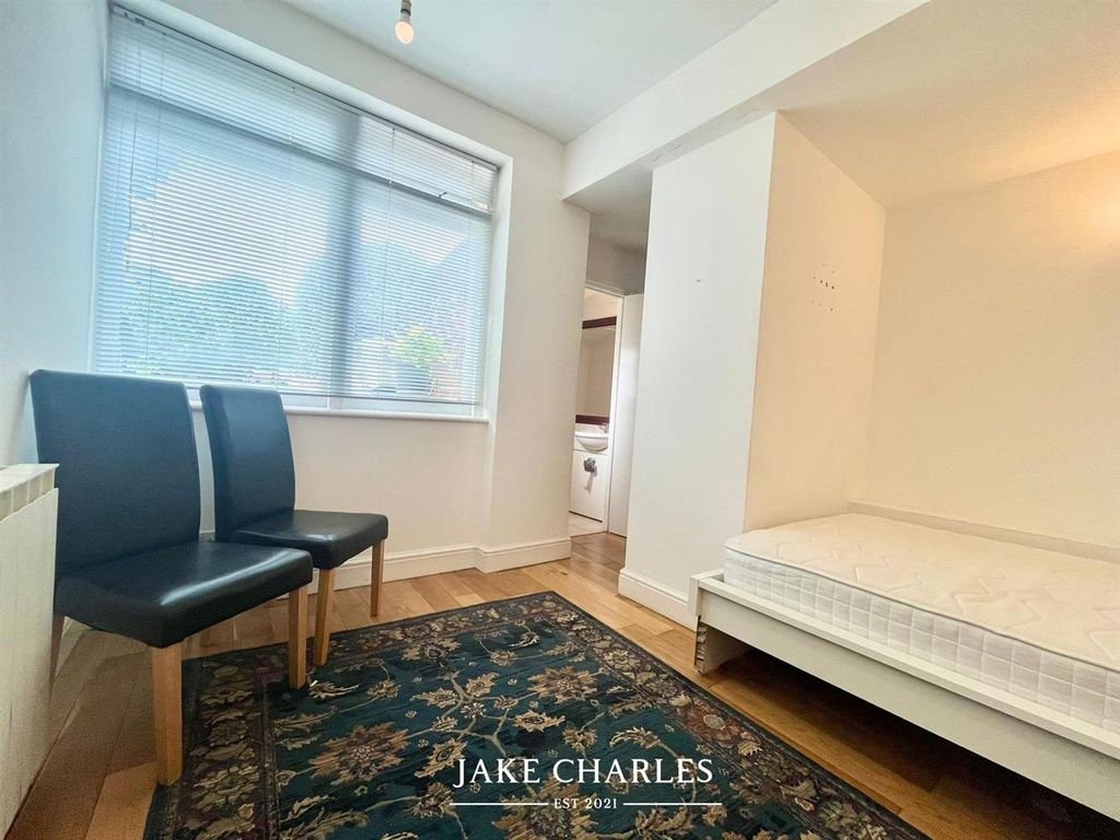 Property photo 3 of 10 899F784B-5062-4166-Ae80-0Af39A843B6B.Jpg