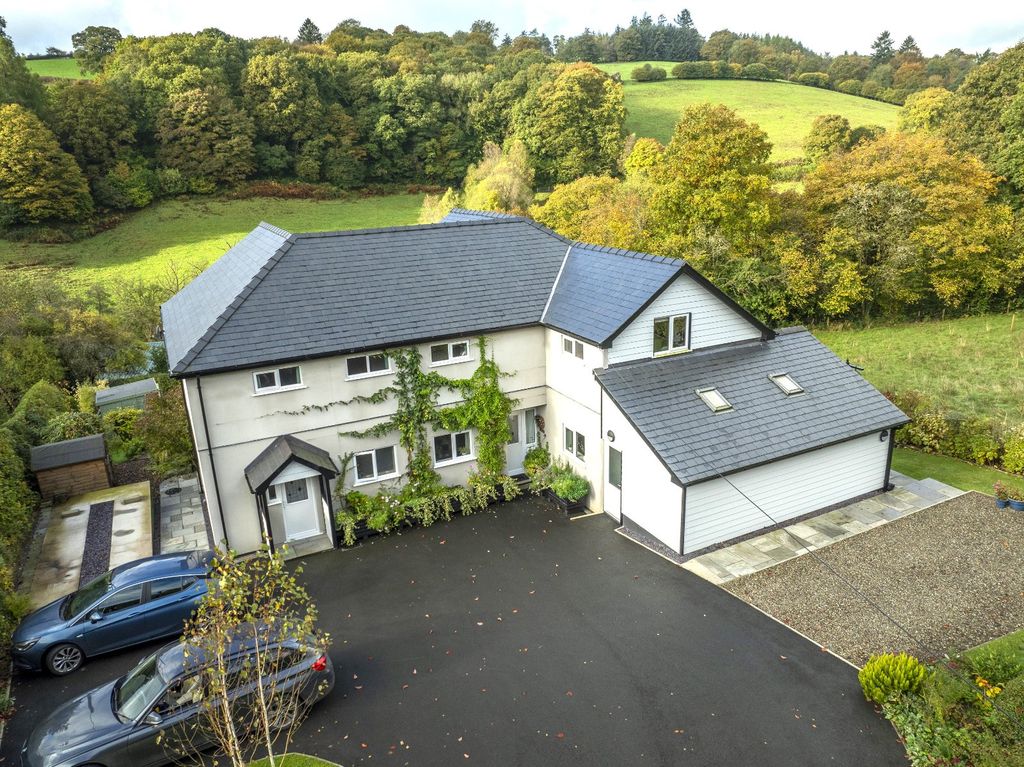 Property photo 2 of 59 Picture No. 02