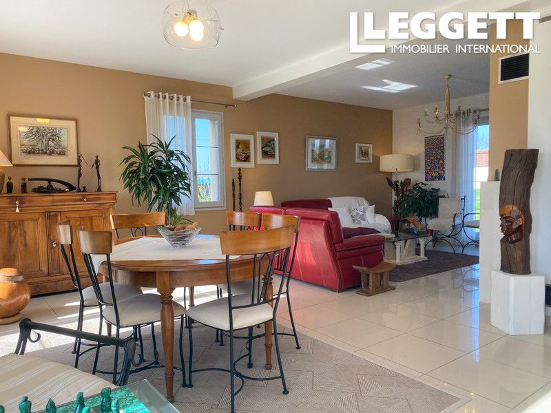 Property photo 3 of 10