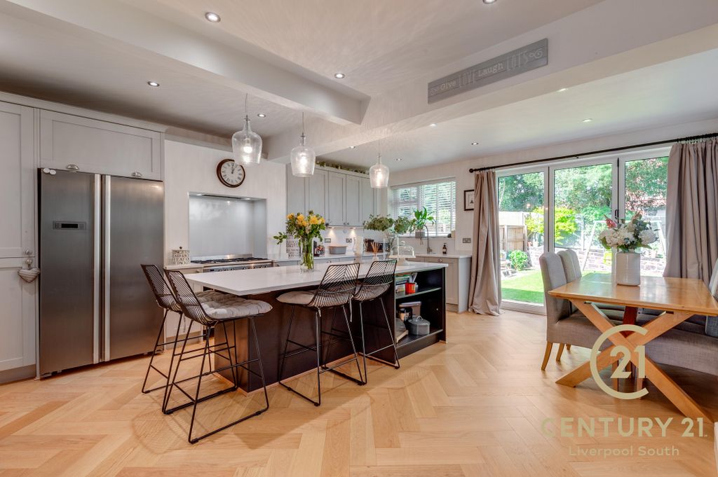 Property photo 2 of 30