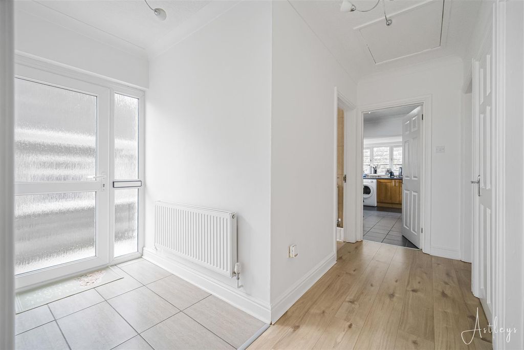 Property photo 2 of 19 Hall