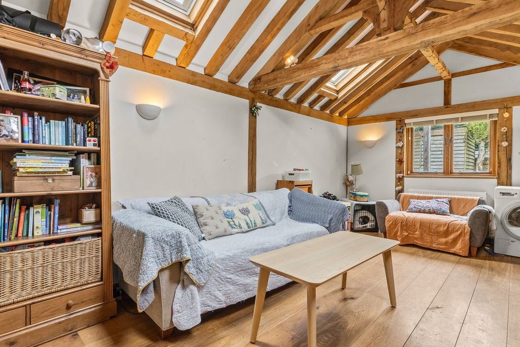 Property photo 3 of 29