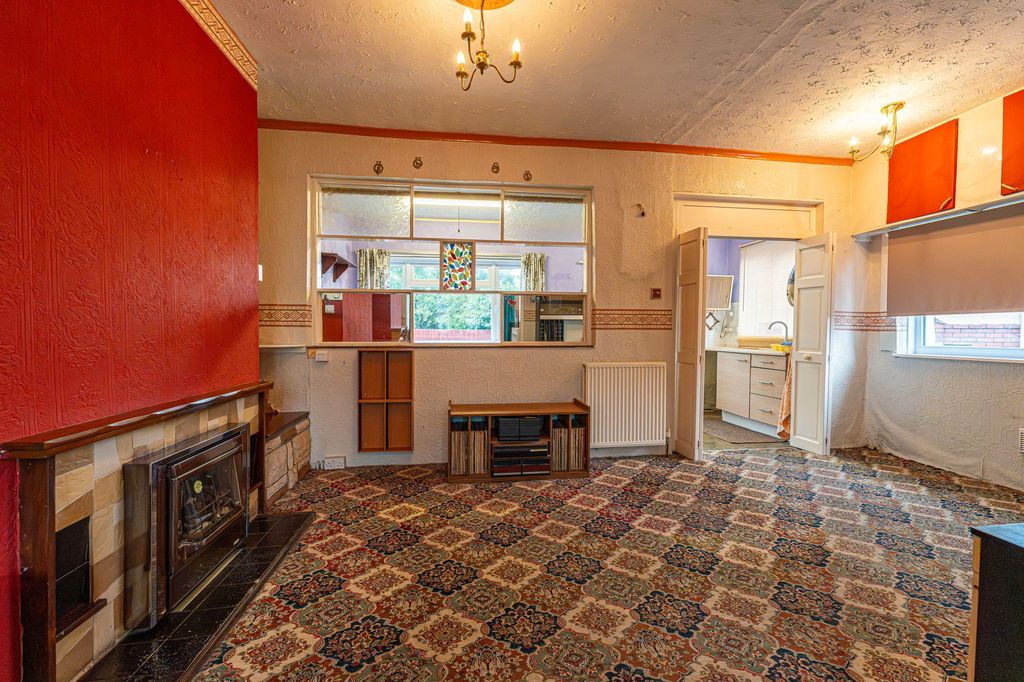 Property photo 2 of 38