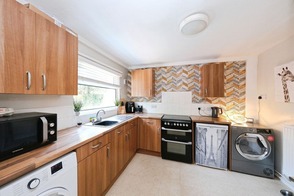 Property photo 2 of 14 Pbox-Img.Jpg