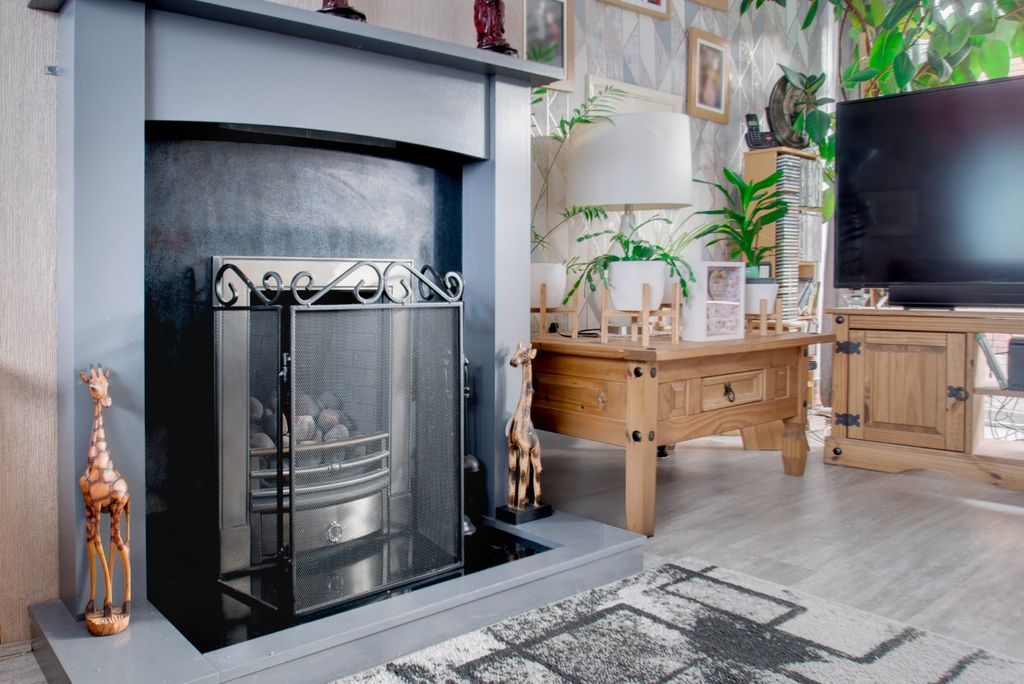 Property photo 3 of 19 Picture No. 12