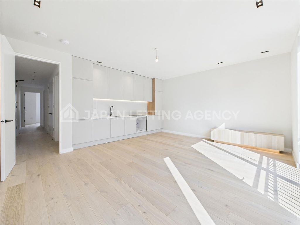 Property photo 1 of 12 Cam04401G0-Pr0071-Still006.Jpg