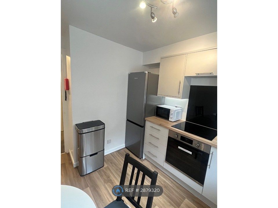 Property photo 3 of 15 Kitchen