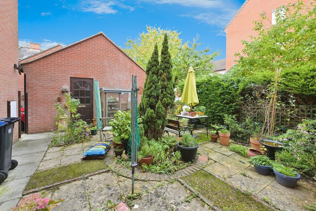 Property photo 3 of 17