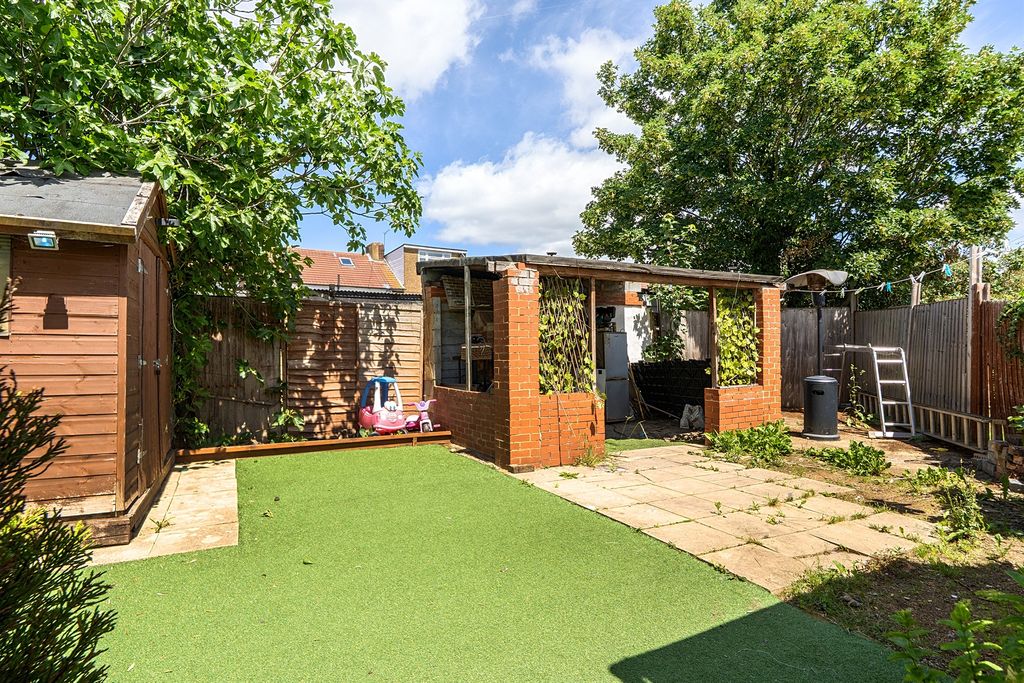 Property photo 2 of 12
