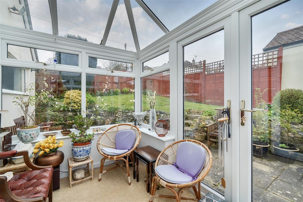 Property photo 3 of 15 1424652-22-69Ab05313Dad4.Jpg