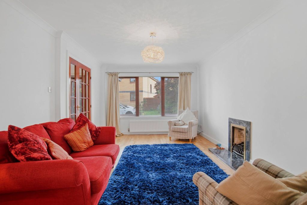 Property photo 2 of 27