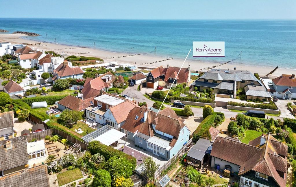 Property photo 2 of 28